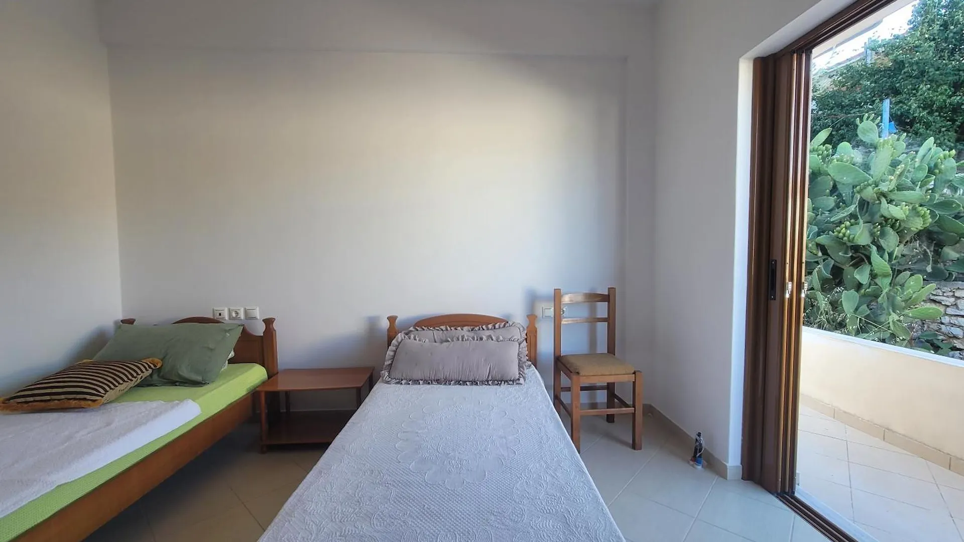 Viol Apartments Sarandë